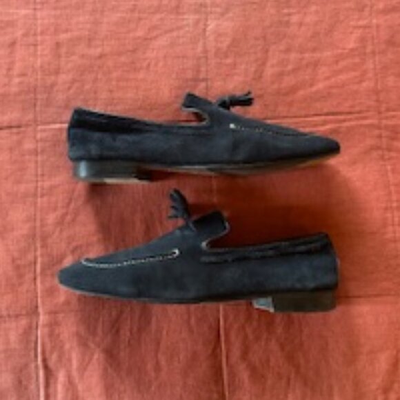 Navy blue suede loafers with tassles and white top stiching. Barneys NY Size 12